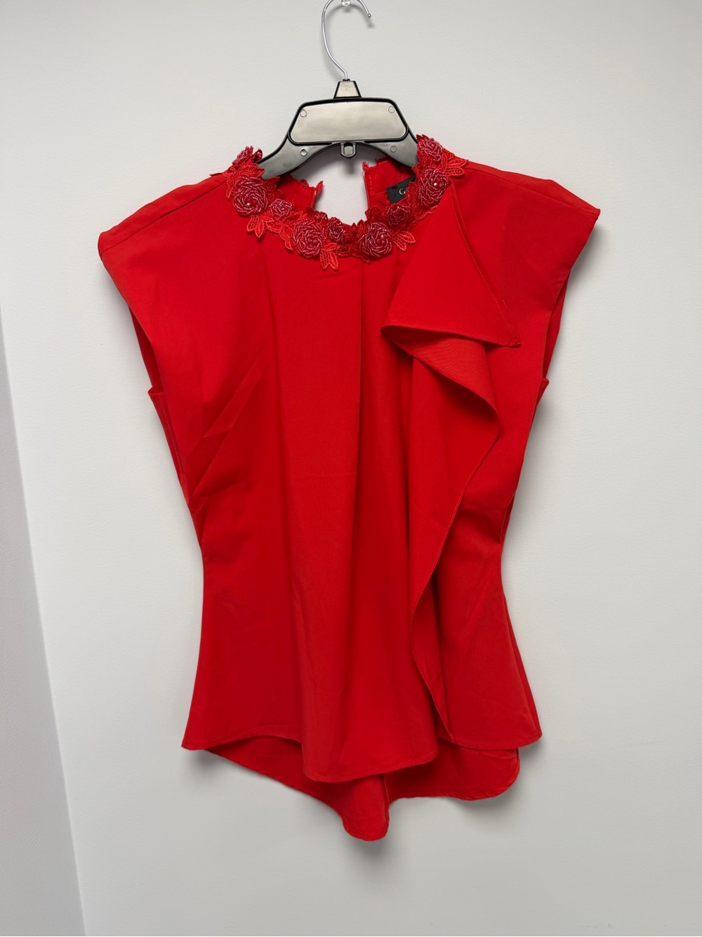 Gracia Red Floral-Appliqué Ruffled Blouse